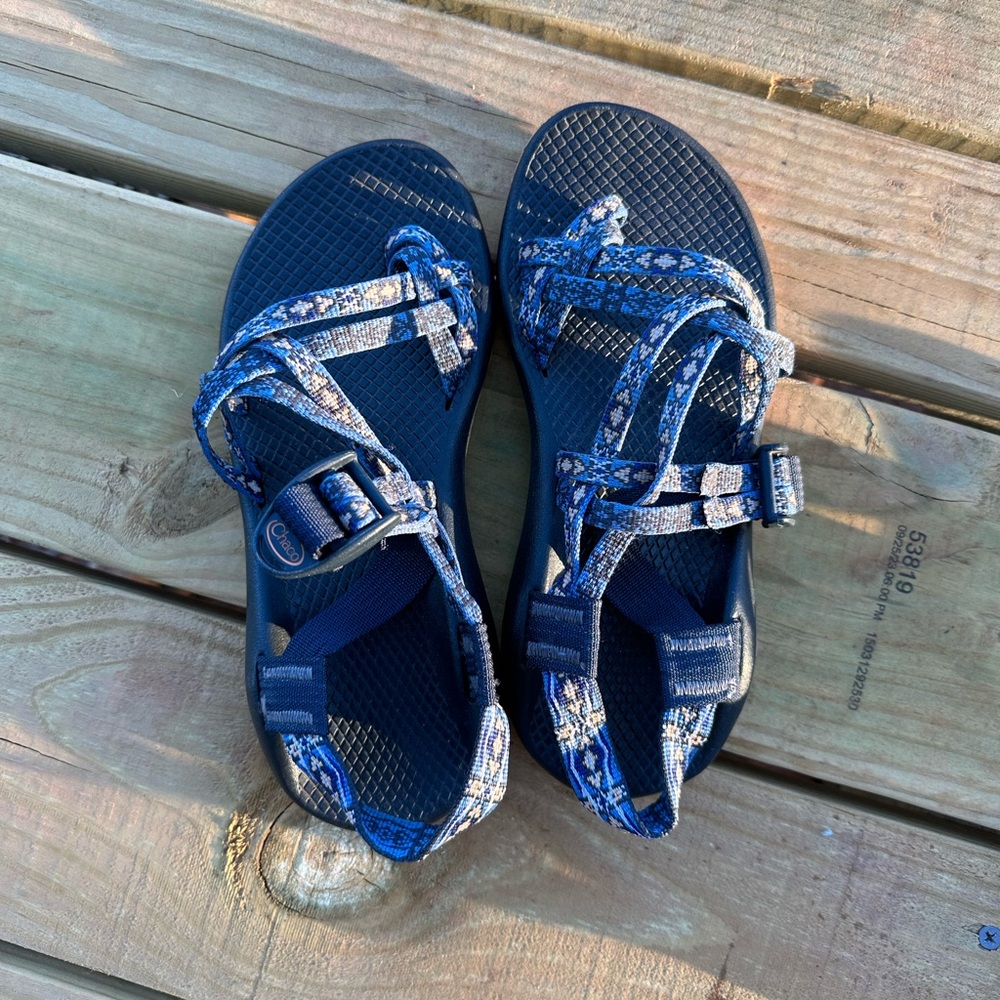 Chacos size 6 sandals